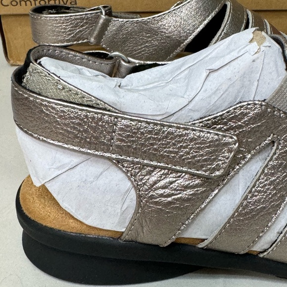 Comfortiva Pisces Sandals in Grey-Gold, Size 7.5 W, NWT - Picture 8 of 16